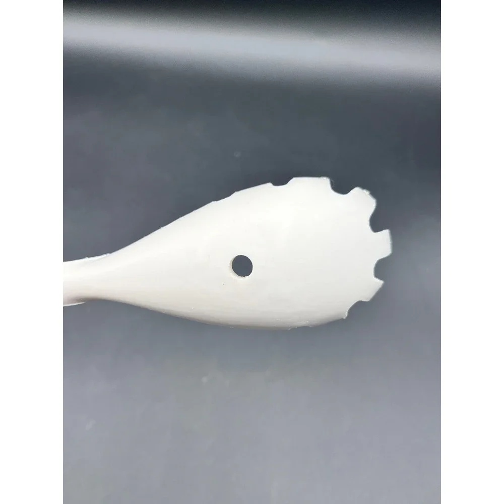 Vtg White Plastic Pasta‎ Spaghetti Server Claw Noodle Fork Made in USA 11.25